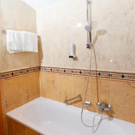 Biohotel Bruggerhof Hotell 3*