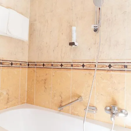 Hotel Bruggerhof - Camping, Restaurant, 3*